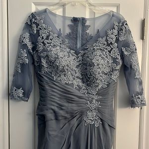 Elegant Lace Wedding Dress in Gray